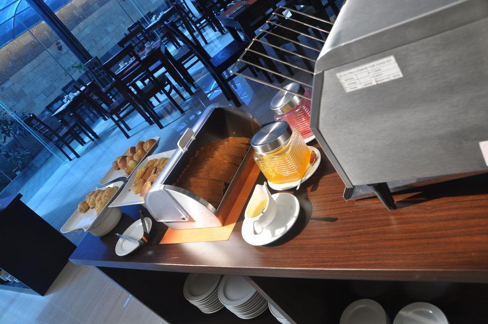 Pandanaran Hotel Semarang Ngoại thất bức ảnh