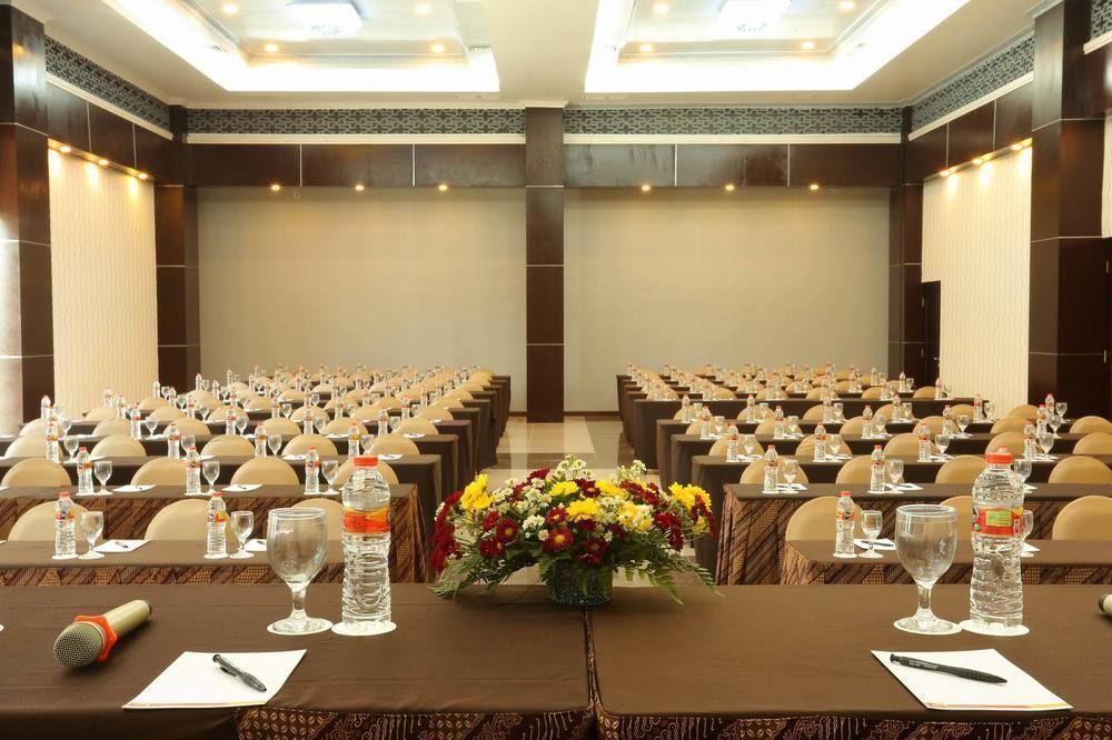Pandanaran Hotel Semarang Ngoại thất bức ảnh