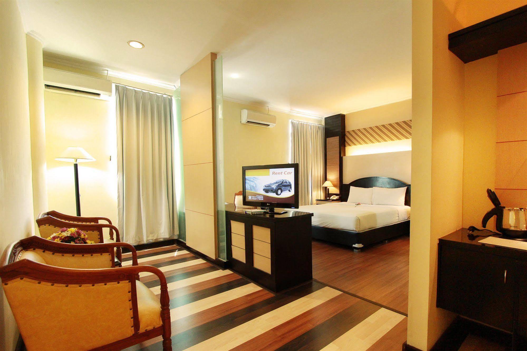 Pandanaran Hotel Semarang Ngoại thất bức ảnh