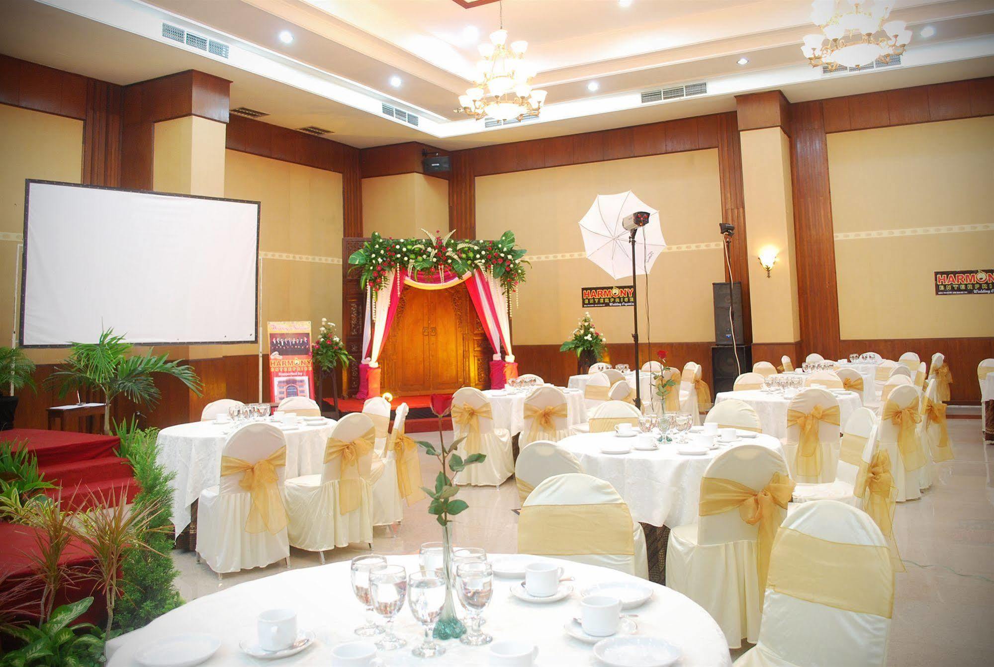 Pandanaran Hotel Semarang Ngoại thất bức ảnh
