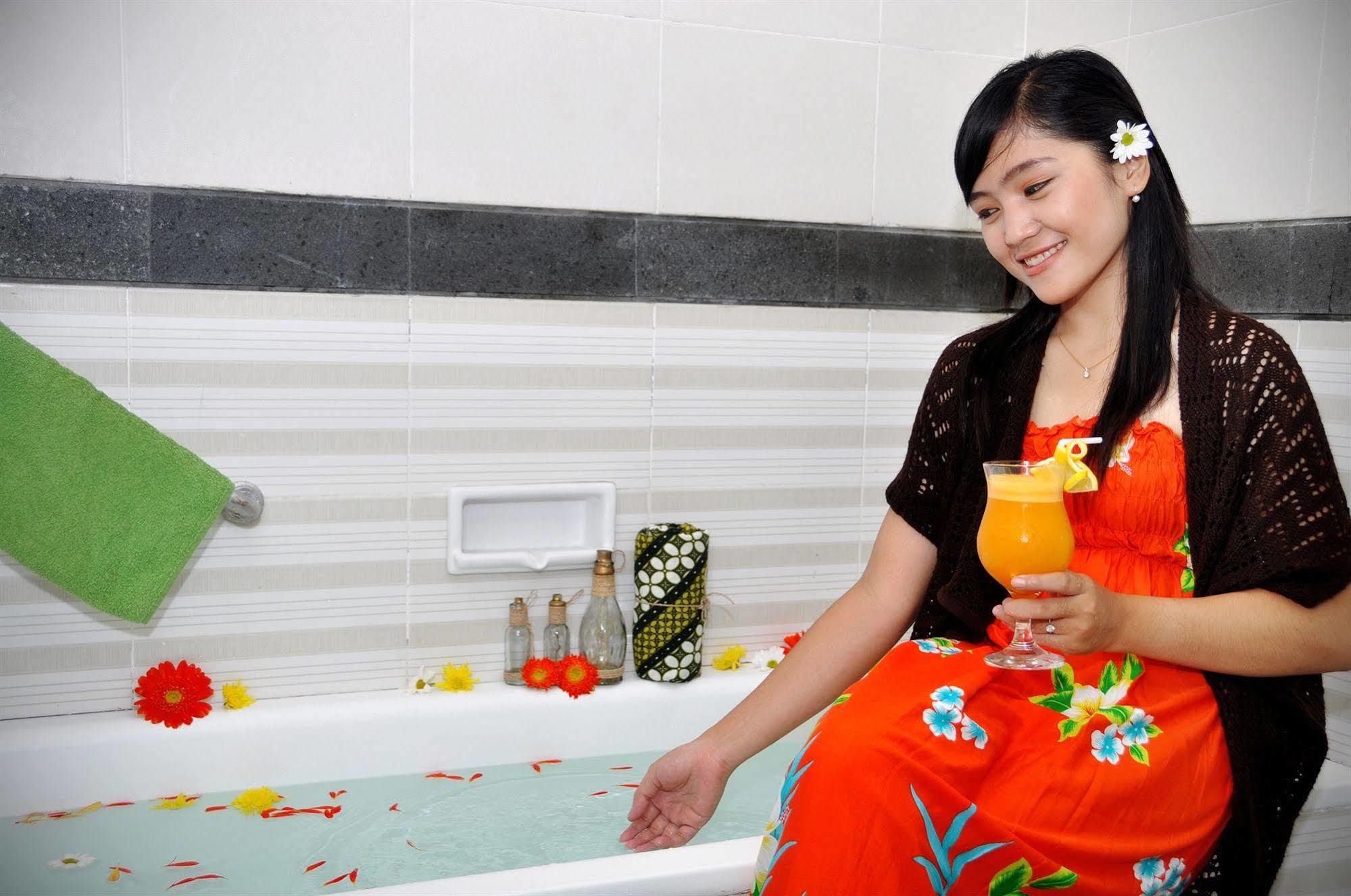 Pandanaran Hotel Semarang Ngoại thất bức ảnh