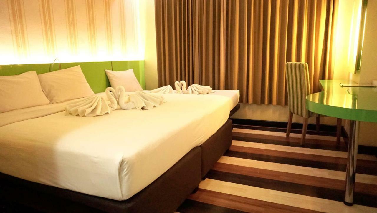Pandanaran Hotel Semarang Ngoại thất bức ảnh